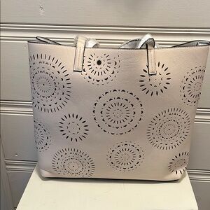 Cream Tote Bag with Mandala Pattern and Sturdy Handles